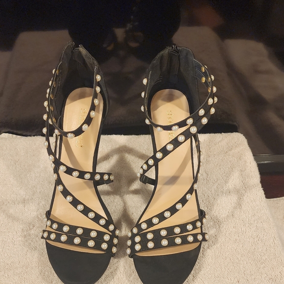 Heels - Picture 2 of 5